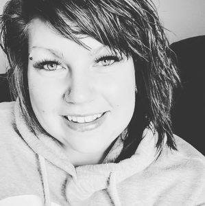 Meet your Posher, Corina